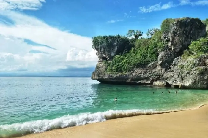 Pantai Balangan, Surga Tersembunyi bagi Pecinta Pantai di Bali